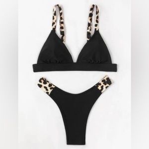 Women’s Leopard Animal Print Trim Black  Bikini Swimsuit Set Size Large
